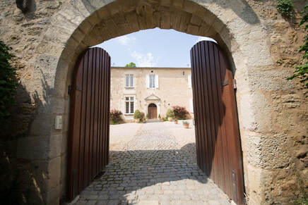Picture of Chateau Entrance
